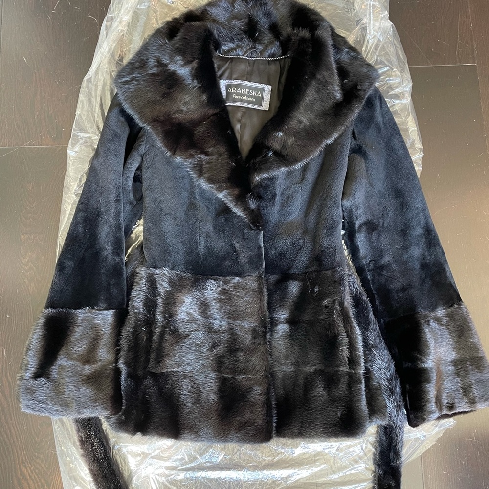 Beautiful Short Black Mink Coat S-M